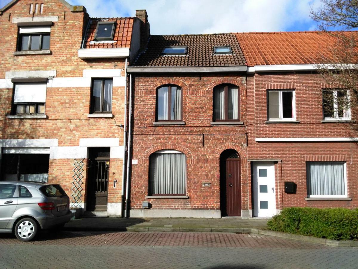 Close To Centre, 3 Rooms, 2 Bathr & Wc, Free Parking & Wifi, Spacious Living Area & Kitchen Brugge Bagian luar foto